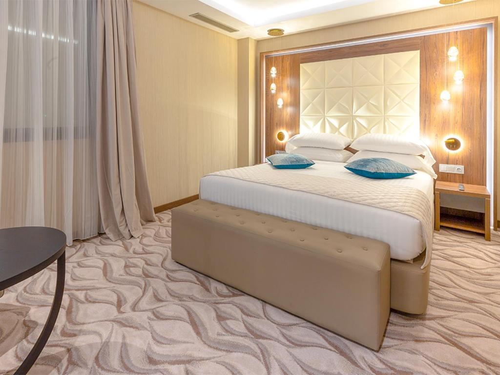 AZ Hotels Grand Oran Es Senia Buitenkant foto