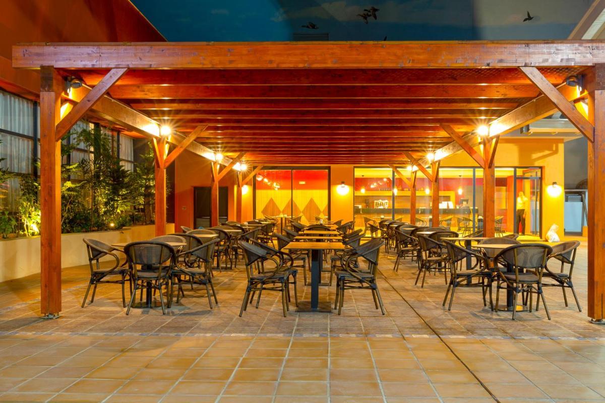 AZ Hotels Grand Oran Es Senia Buitenkant foto